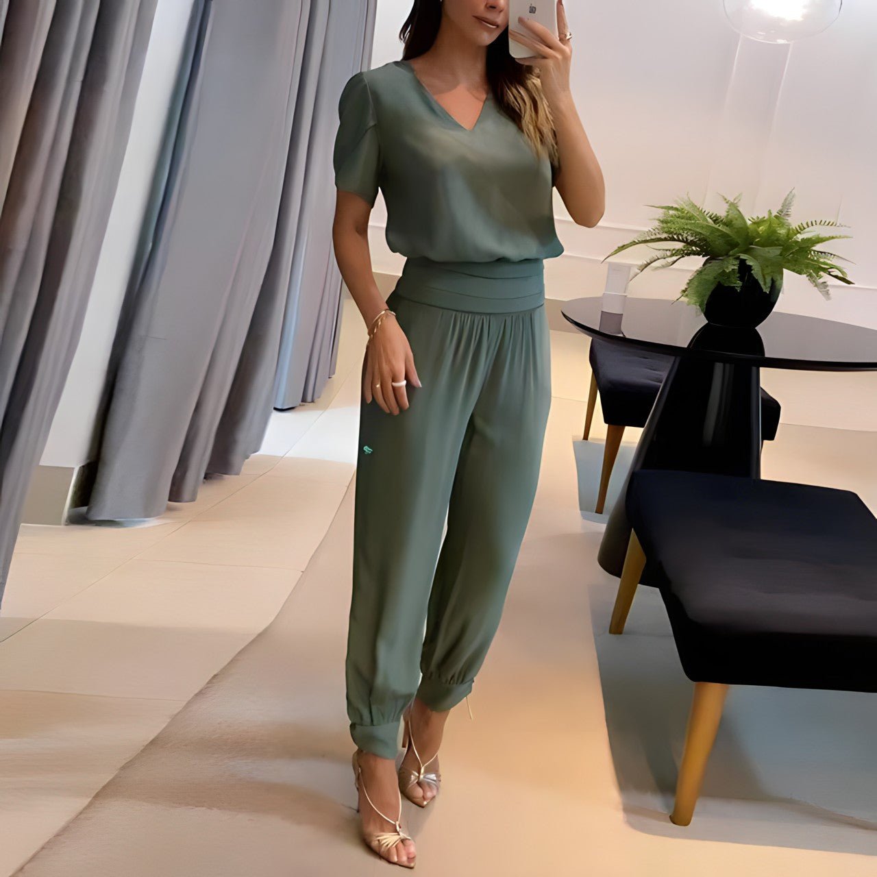 Alexandra - Trendigt set med blus och byxor
